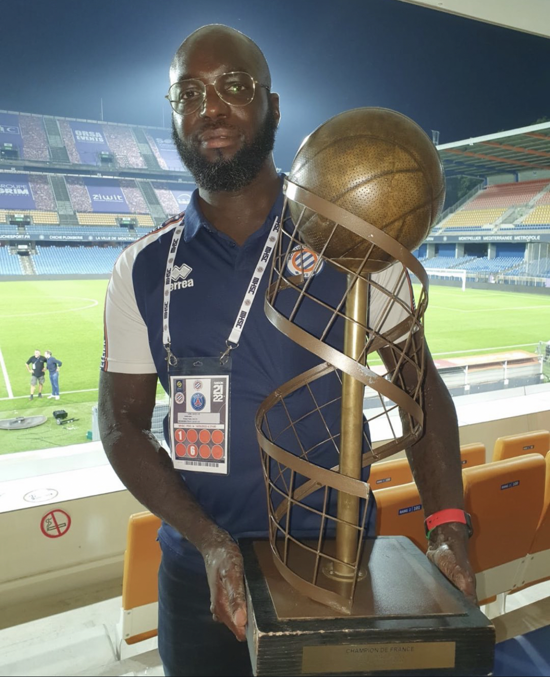 Francis MOMBO ostéopathe du sport Montpellier